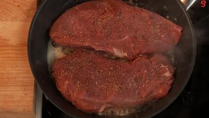 стейк из говядины со спаржей