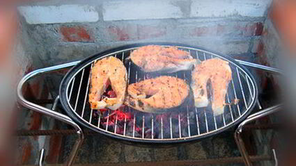 стейк из семги на углях