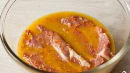 стейк из свинины с апельсиново-горчичным соусом