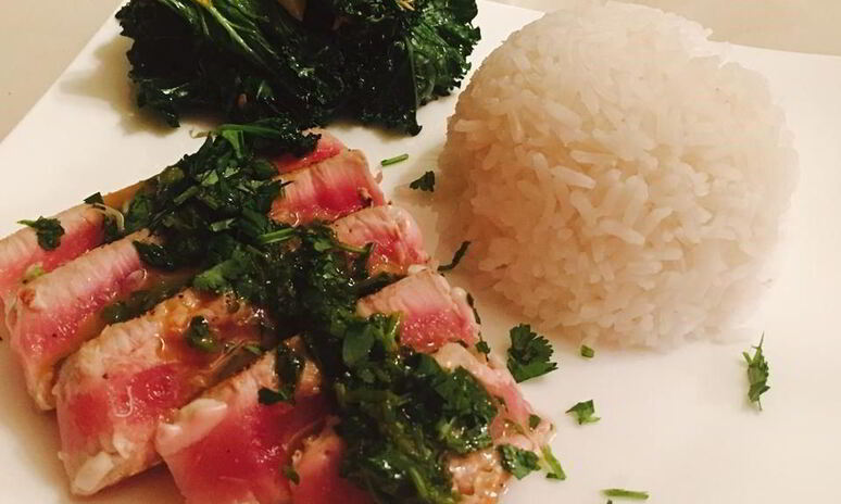 Рецепт стейк из тунца с масляным соусом васаби