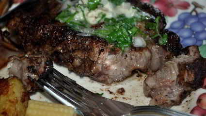 стейк на сковороде