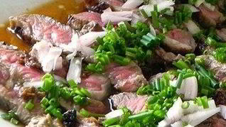 Стейк с понзу и грибным маслом