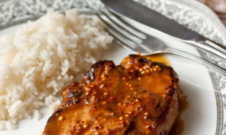 Рецепт стейки из свинины с апельсиново-горчичным соусом