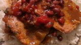 Свиной стейк с фасолью по-техасски