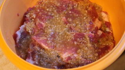 свиной стейк в апельсиновом маринаде