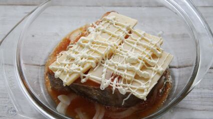 запеченный стейк трески в духовке с сыром