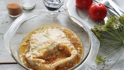 запеченный стейк трески в духовке с сыром