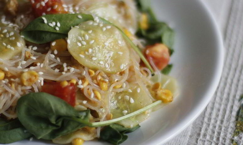 Рецепт стеклянная лапша с кукурузой и имбирным соусом