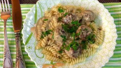 нежные тефтели в сливочном соусе