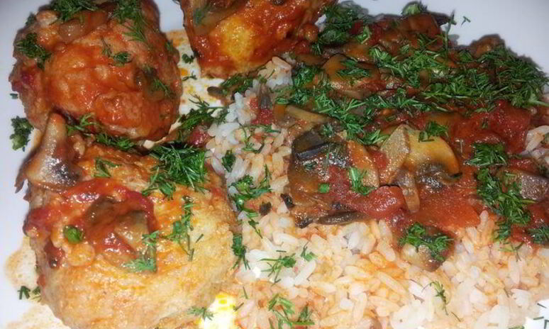 Рецепт рыбные тефтели в томатном соусе с рисом