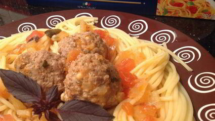 спагетти с тефтельками с кедровыми орешками