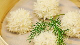 Тефтели Ежики из куриного филе в пароварке