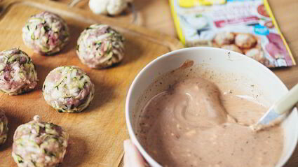 тефтели из индейки в сливочно-томатном соусе