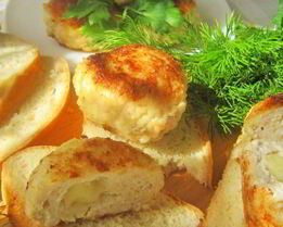 Тефтели из курятины с моцареллой