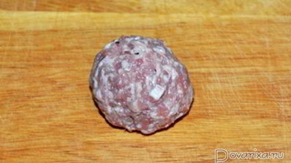 тефтели с маслинами, запеченные в беконе