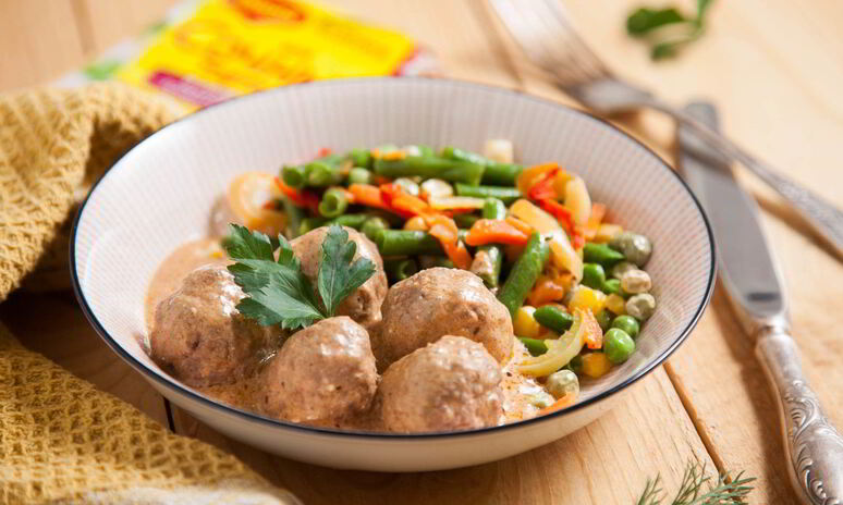 Рецепт тефтели с сыром в сливочно-томатном соусе