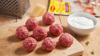 тефтели с сыром в сливочно-томатном соусе