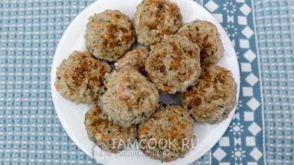 тефтели, тушенные с картофелем