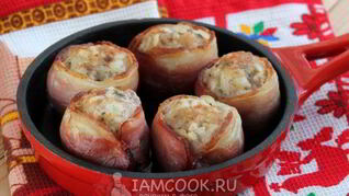 Тефтели в духовке в беконе