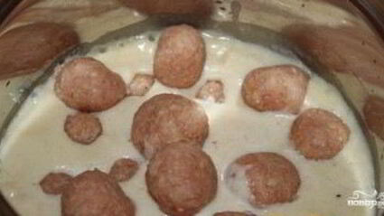 тефтели в молочном соусе