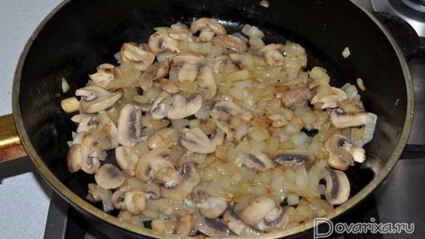 тефтели в сырно-грибном соусе