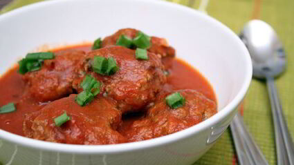 тефтели в томатном соусе с мятой