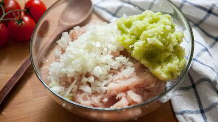 запеченные куриные тефтели с травами