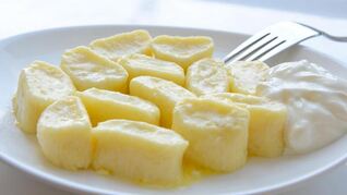 Быстрые ленивые вареники из творога с манкой