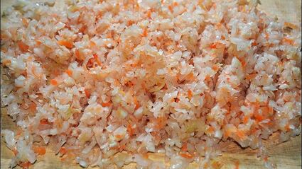 вареники с капустой и салом