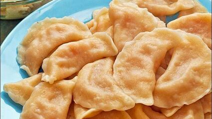 вареники с капустой и салом