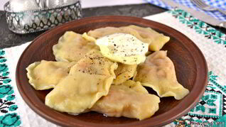 Вареники с капустой из яичного теста