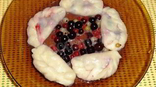 Вареники со смородиной