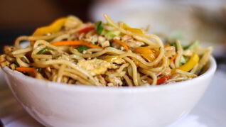 Вок лапша с курицей