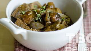 Жаркое из говядины с белыми грибами