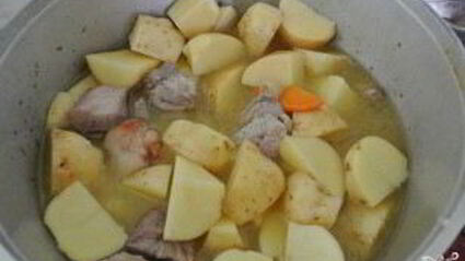 жаркое со свининой и картошкой