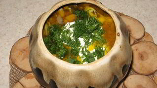 Жаркое в горшочке в духовке со свининой