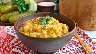 Гороховая каша со свининой в мультиварке