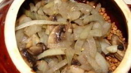 гречка с грибами в горшочке