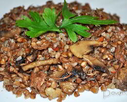 Каша гречневая с тушенкой и грибами Вкусняшка