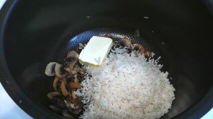 каша с грибами в мультиварке на воде