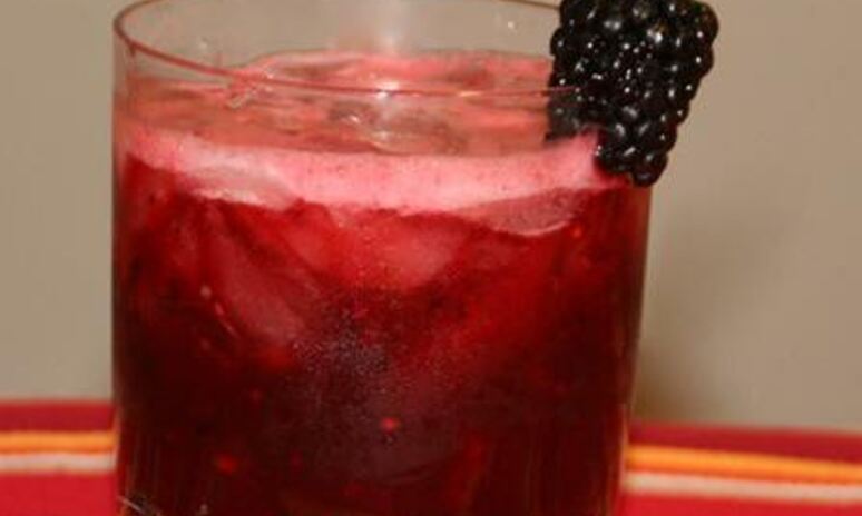 Рецепт алкогольный напиток с ежевикой