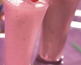 Клубнично-банановый коктейль