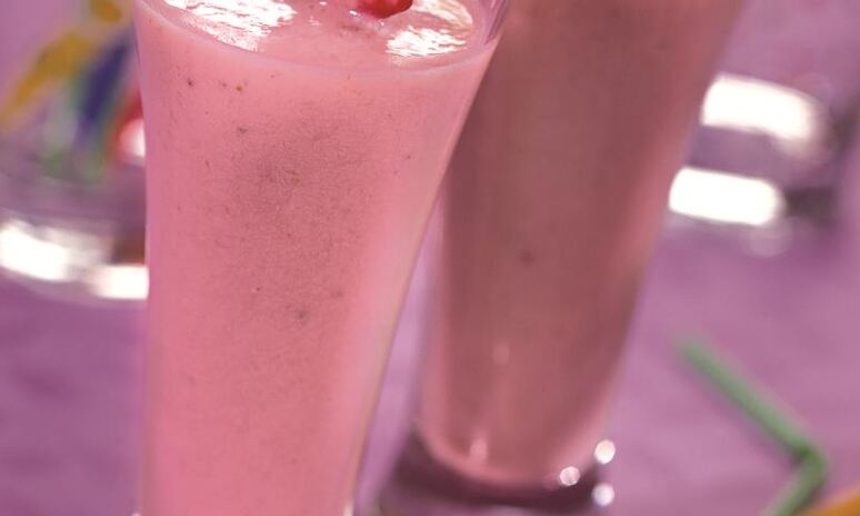 Рецепт клубнично-банановый коктейль