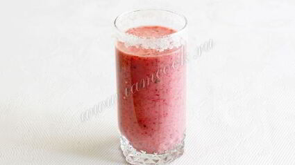 клубнично-мятный коктейль