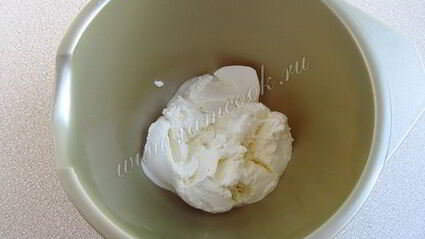 коктейль с ликером амаретто и мороженым