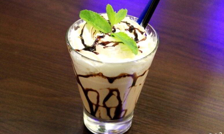 Рецепт коктейль сникерс