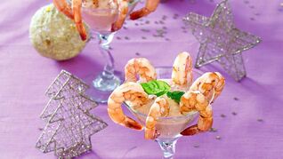 Креветочный коктейль с томатным дипом