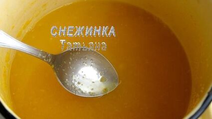 освежающий апельсиново-лимонный напиток с морковью