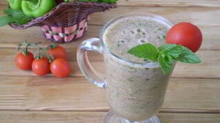 Овощной зеленый коктейль