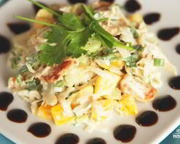 Диетический салат с курицей